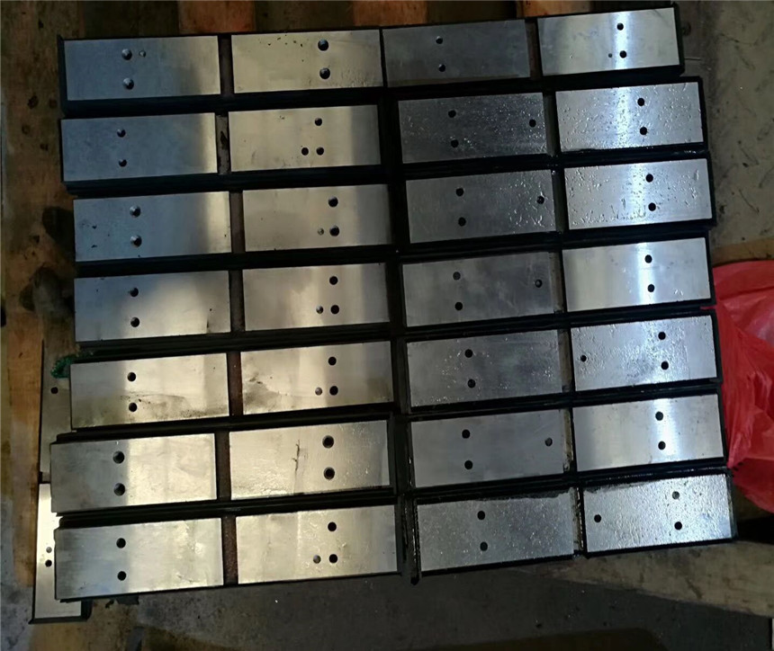 Back pad for beveling mahine