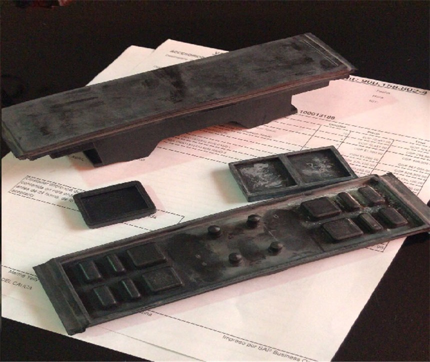 直邊機(jī)鏈條橡膠塊