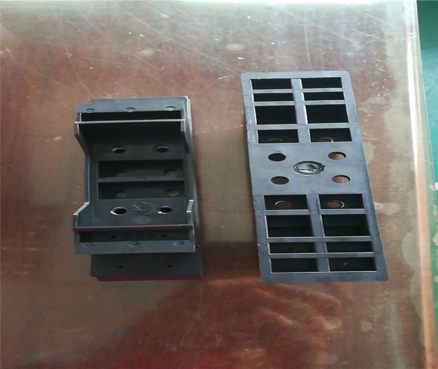 巴伐朗尼直邊機(jī)壓板座